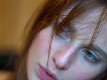webcam girl ellaa91 live cam image #2384285