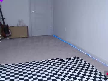 webcam girl petitebrat live cam image #12401020