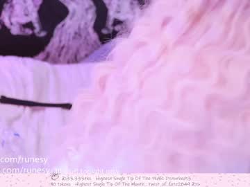 webcam girl runesy live cam image #303057
