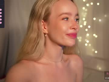 webcam girl mother__of__dragons live cam image #9339194