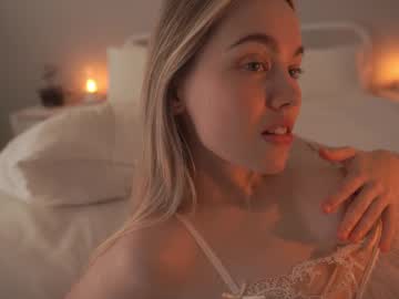 webcam girl bibi_it_is live cam image #12562013