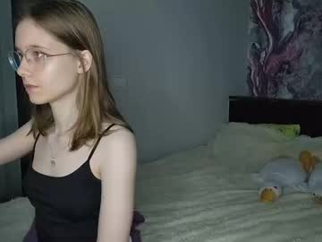webcam girl lowress live cam image #12042480