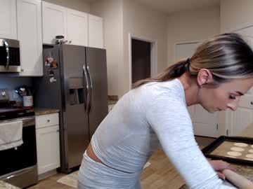 webcam girl holihurricane live cam image #11152590