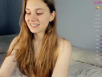 webcam girl youne_and_beautiful live cam image #6177511