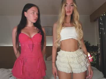 webcam girl aria_muv live cam image #8213861