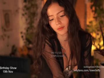 webcam girl effylowell_ live cam image #7596283