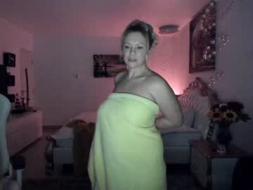 webcam girl kiradivine live cam image #1783293