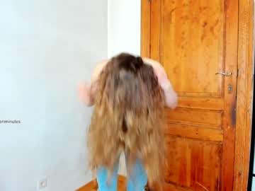 webcam girl giveyouelevenminutes live cam image #1884087