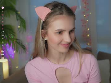 webcam girl fluffy_angel live cam image #11405356