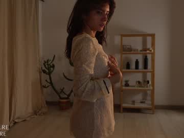 webcam girl ellelure_ live cam image #11787024
