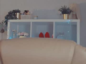 webcam girl mia_milagros live cam image #1824354