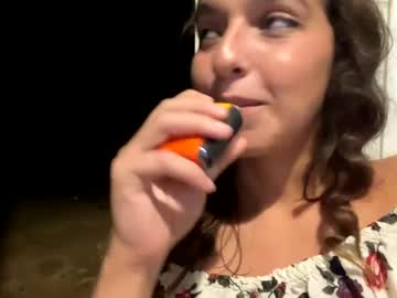 webcam girl straightoutthetrailer live cam image #9989591