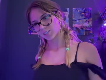 webcam girl oliviahansleyy live cam image #10781958