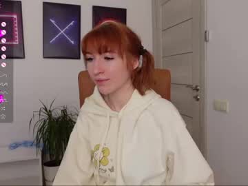 webcam girl agelina_summer live cam image #8633369
