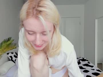 webcam girl gin_yoon live cam image #10402485