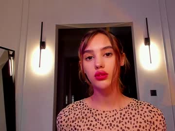 webcam girl angella_kleee live cam image #3768168