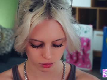webcam girl audreycarvin live cam image #10778521