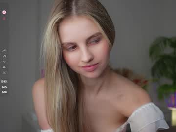 webcam girl fluffy_angel live cam image #11014027