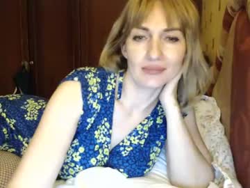 webcam girl mallinia live cam image #3852425