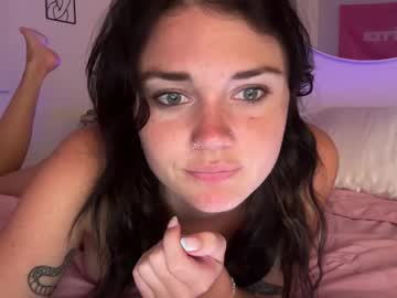 webcam girl queencassidyy live cam image #9779762