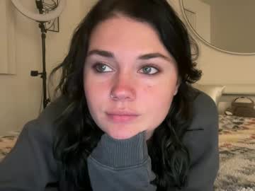 webcam girl queencassidyy live cam image #11081662