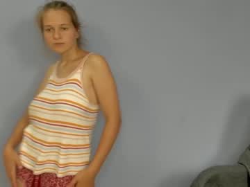 webcam girl dina__di live cam image #3542387