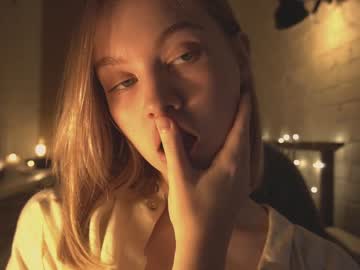 webcam girl bibi_it_is live cam image #3507405