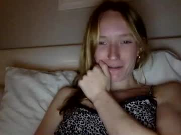 Cam for littlee_redd