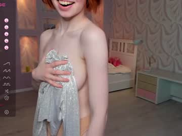 webcam girl gingers_hugs live cam image #7992799