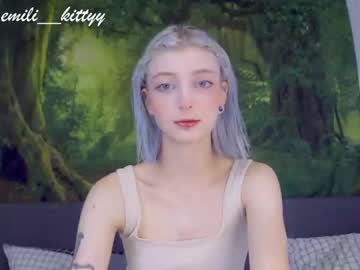 webcam girl lit1le_kitty_ live cam image #3148080