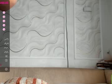 webcam girl alisa_foxxx live cam image #5209645