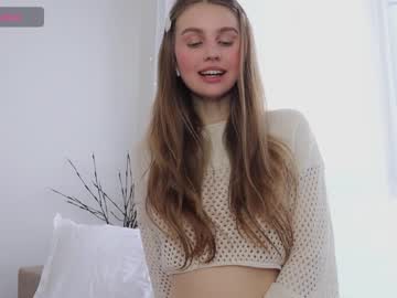 webcam girl fluffy_angel live cam image #9391572