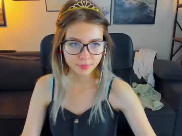 webcam girl lisa_roses live cam image #4505068
