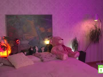 webcam girl ella_knockers_xl live cam image #6940848