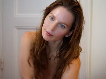 webcam girl ellaa91 live cam image #3781051