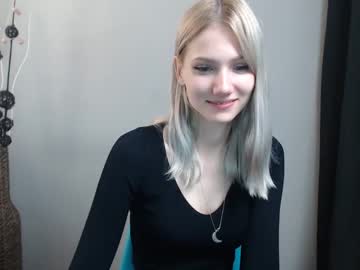 webcam girl gilliana_mo live cam image #515621