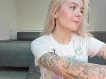 webcam girl honey_sunshine live cam image #2940506