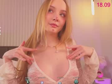 webcam girl lissa_meooow live cam image #10530833