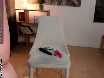 webcam girl a_whole_eternity live cam image #8540221