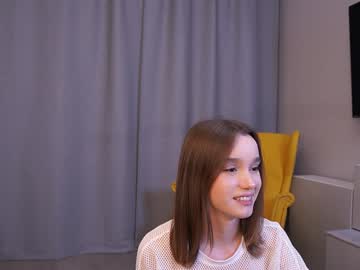 webcam girl harrieteasley live cam image #10847688