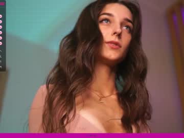 webcam girl angels_kiss live cam image #6778188