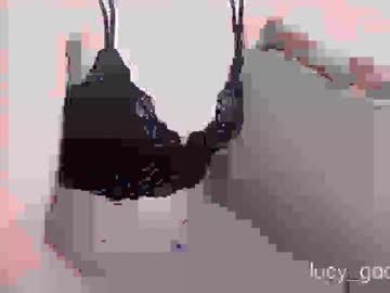 webcam girl lucy_gooosey live cam image #5626315