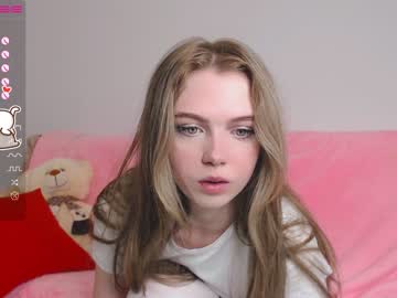 webcam girl small_blondee live cam image #4186028