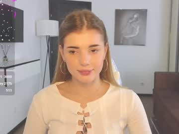 webcam girl adrianawow1 live cam image #12308080