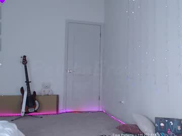 webcam girl petitebrat live cam image #12200348