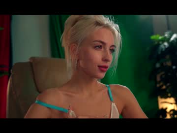 webcam girl artmosphera live cam image #3842571