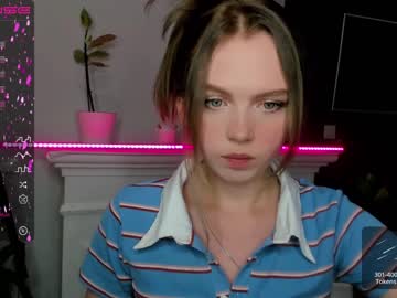 webcam girl small_blondee live cam image #3714670