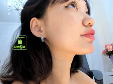 webcam girl lee_yoona live cam image #1070269