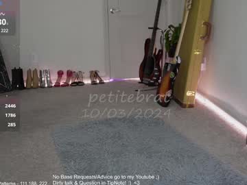 webcam girl petitebrat live cam image #10671691