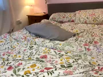 webcam girl cheekykatx live cam image #12296742